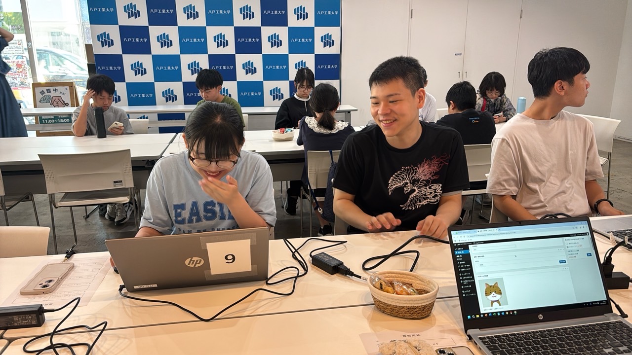 初めての作業なので、最初はみんな慎重な様子でしたが、慣れてくると楽しそうに編集していました🍎